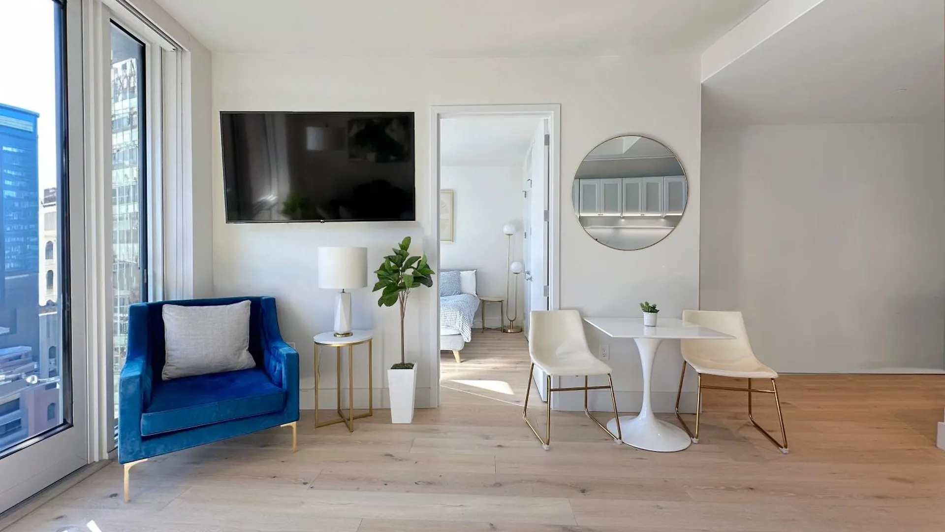 Apartment Large 1 Bedroom - Private Balcony - Luxury Building - Manhattan New York
